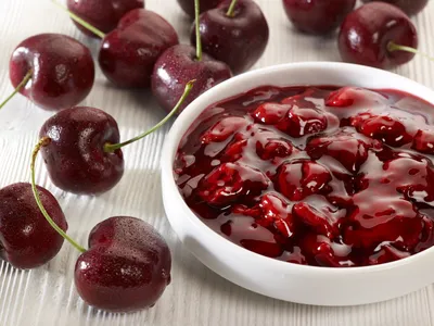 Umplutură cu fructe Topfil Cherry Pieces 65 %