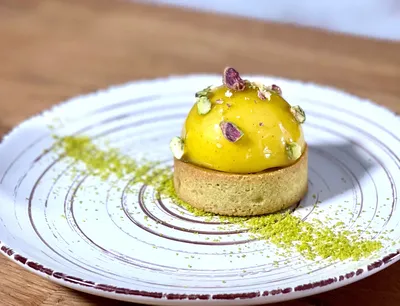 Tartă cu zmeură și fistic