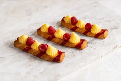 Danish Plant Based cu vanilie și fructe proaspete