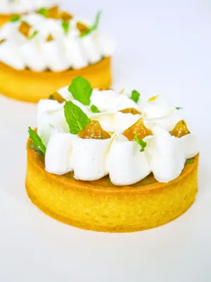 Tartă cu măr și mentă