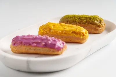 Vanilla Eclair & Pralicrac Glaze