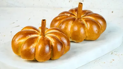 Pumpkin Bread Rolls